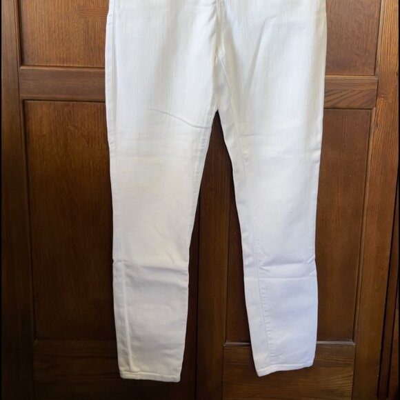 Abercrombie & Fitch High Rise White Jeans – 27x27  New - Picture 2 of 4